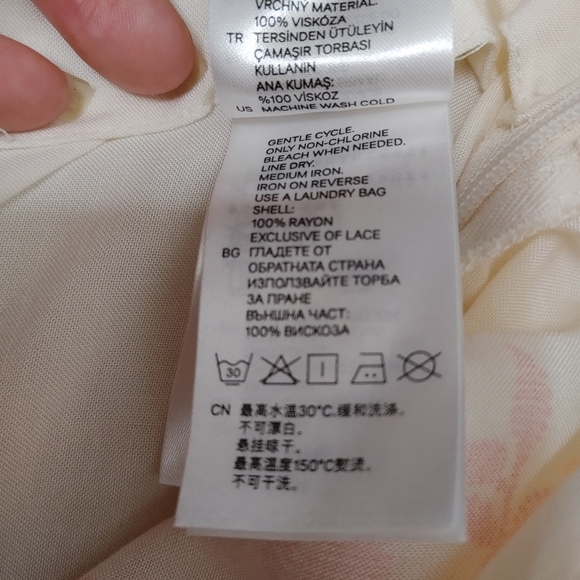 H&m floral short size 4 - Picture 14 of 14